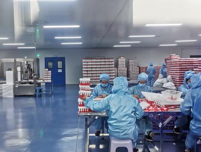 鄭州市市場監管局督導檢查一次性使用病毒采樣管企業生產情況